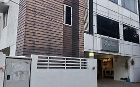 Stayeasy Tiruvanmiyur
